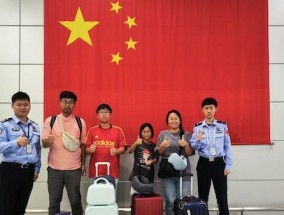 浦东机场9国免签试行 新政迎来首批旅客